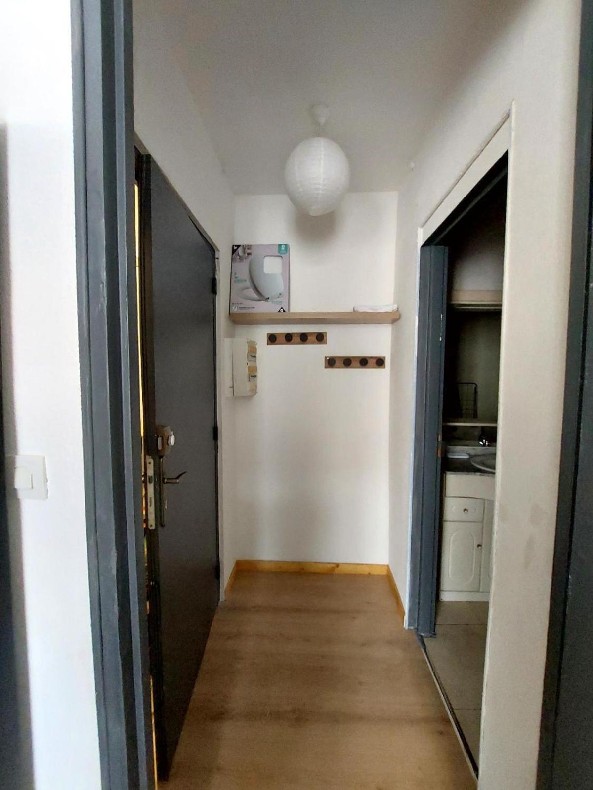 Appartement T2 Avec Balcon Proche Centre-Ville Narbonne Exterior photo